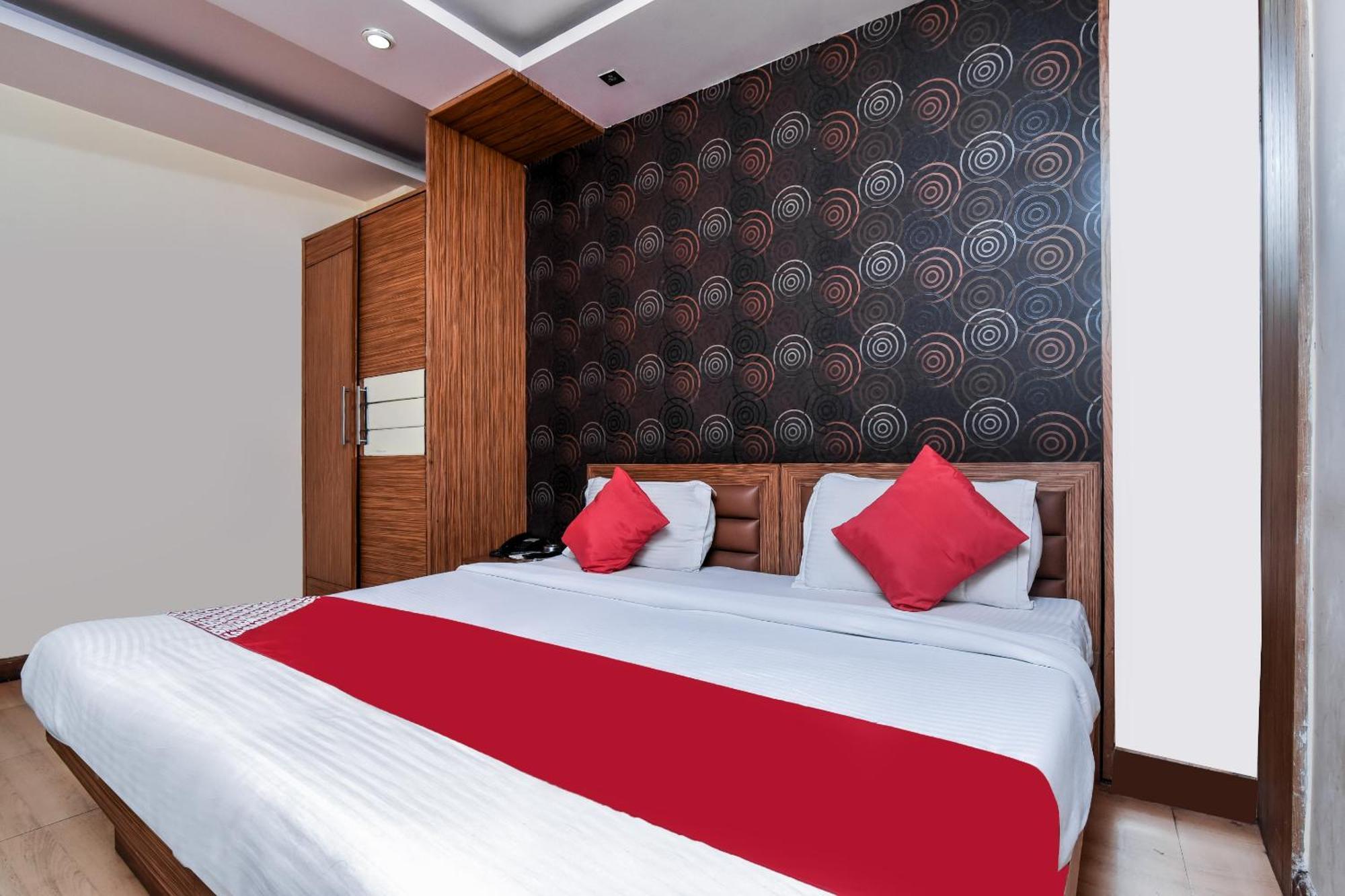 Hotel OYO 6467 Kochar Plaza Delhi  Exterior foto
